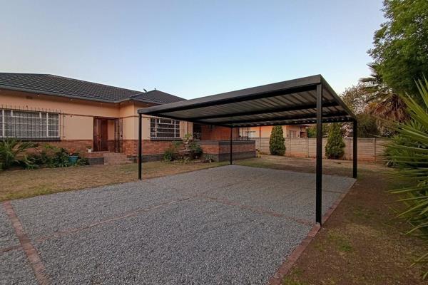 Discover your new home in this charming and spacious three-bedroom house located in the serene neighborhood of Airfield, Benoni. ...