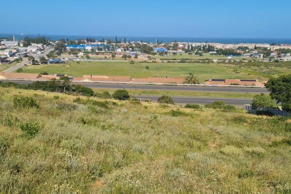 This exceptional vacant stand in the sought-after Hartenbos Heuwels offers a rare opportunity to design and build the home of your ...