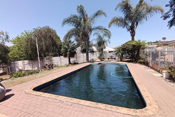 Your Dream Farm Awaits!

Escape to a beautiful, neat farm (3 449m2) in the heart of Witbank! This immaculate property combines the ...