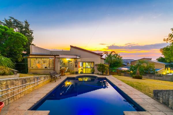 Dramatic views.... Most Amazing sunsets.... Not your ordinary... Split Level home!

All ...