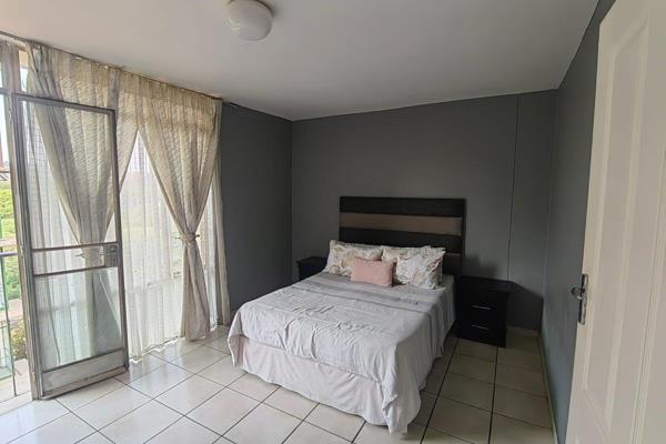 Sunnyside east apartment for sale!

- 1 Fitted Bedroom
- Combined Bathroom and ...