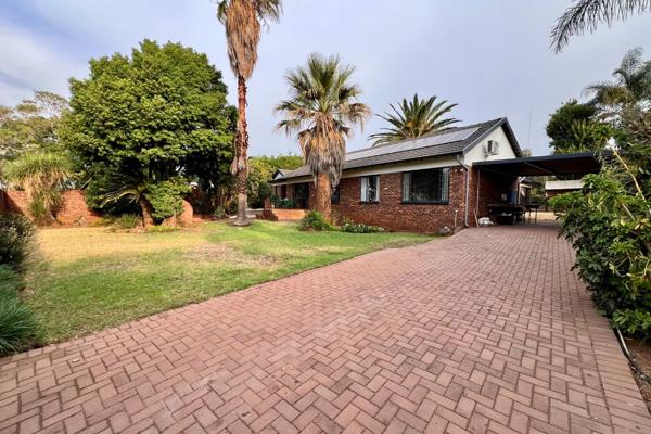 ** DUAL MANDATE **
Serene, Well-sized, Gorgeous Garden Space, Majestic Pool Area And Tying It All Together Is A Large Lapa Area Perfect ...