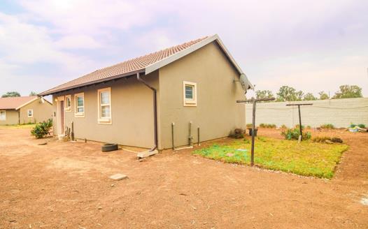 3 Bedroom House for sale in Strubenvale