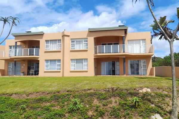 Come and watch the most stunning sunsets as the waves crash over the rocks and onto the beach. This apartment boasts modern finishes ...