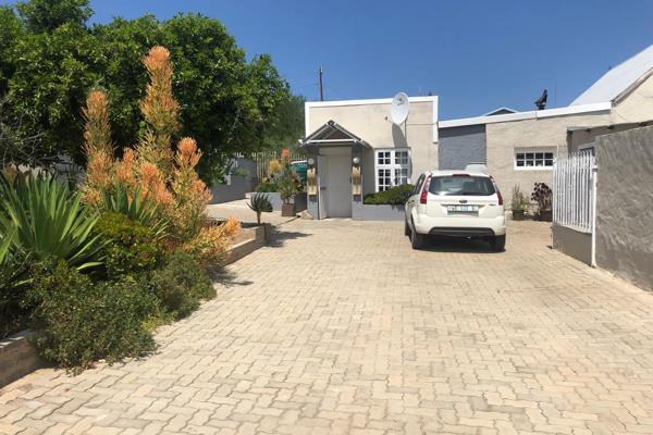 Beautiful Home in Calitzdorp - The Port Capital of South Africa

Discover this ...