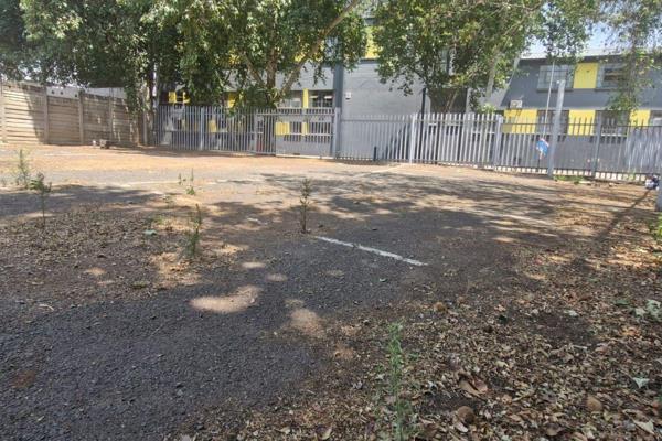 This prime 491 m2 paved yard is now available for sale at R1 million excluding VAT. ...