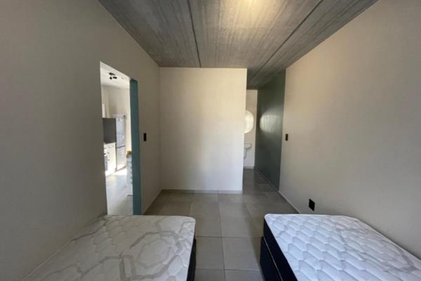 This apartment offers the following.

One bedroom with BIC&#39;s.

Modern kitchen with oven, stove, fridge and washing machine.

The ...