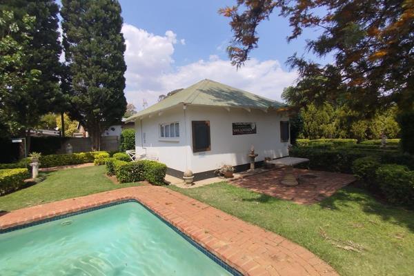 Discover your dream family residence in the heart of Potchefstroom!

This spacious 3-bedroom house offers a generous 1,412 sqm stand ...