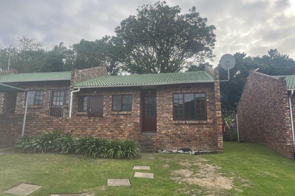 Lovely and neat 2 bedroom, 1 bathroom townhouse in a small complex in a central area.

Small garden with a built-in braai with secure ...