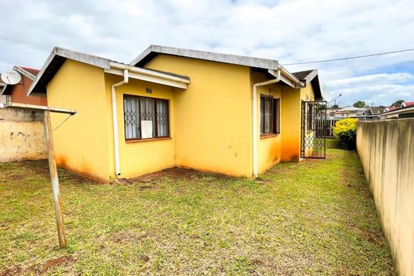 This delightful 2-bedroom home offers a perfect blend of comfort and functionality, ideal for small families, couples, or individuals ...