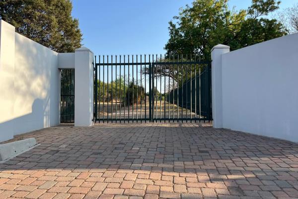 Stunning 10,000m&#178; Vacant Land in Randjesfontein Equestrian Country Estate

Embrace ...