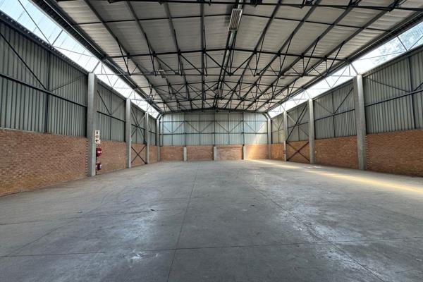 Located within a secure estate in Jet Park, this 1,350m2 facility offers excellent ...