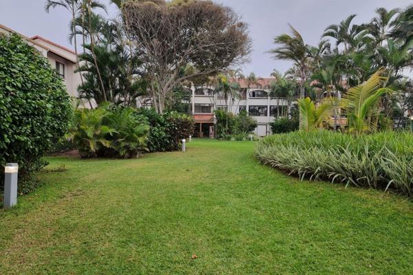 Discover this lovely 3-bedroom apartment in a sought-after complex, just steps from the beach. The open-plan kitchen features ample ...