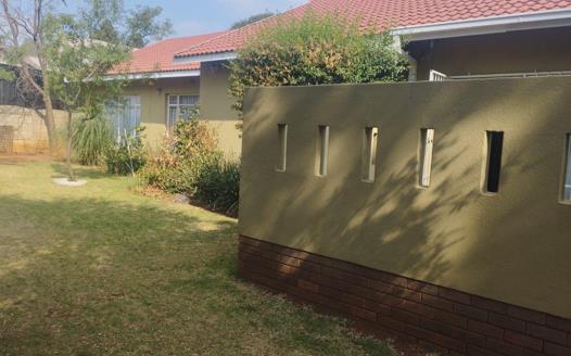 3 Bedroom House for sale in Vanderbijlpark SE 2