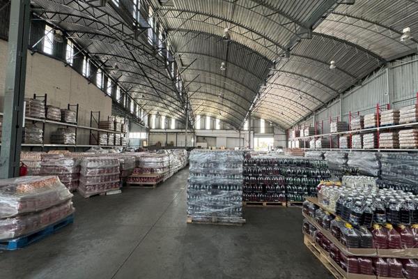 1,721 sqm warehouse is located in a secure industrial park with 24-hour access control. Featuring impressive ceiling heights, it’s ...