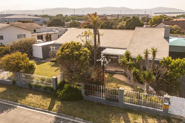 Nestled in a tranquil street in &quot;upper&quot; Milnerton Central, just moments away ...