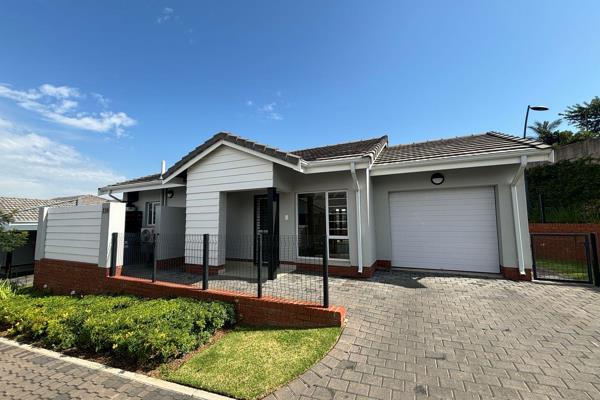 Luxurious Waterkloof Marina Retirement Estate in Waterkloof Ridge, with fullhouse nice-to-haves. 

2 Bedrooms with built-in cupboards ...