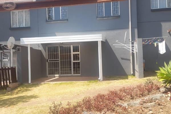 2 bed 2 bath unit in Aloe Ridge  2 Estate . electricity pre paid .secure estate with ...