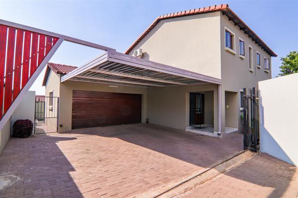 Welcome Home To this extraordinary&#160;Family Home&#160; 
*Exclusively Marketed by Homesource Realty** 

We invite you to Come and View this Beautifull Home Truly a Once in a Lifetime Opportunity offering You: 

Spacious Entrance Hall&#160; 
Open Plan Lounge&#160; ...