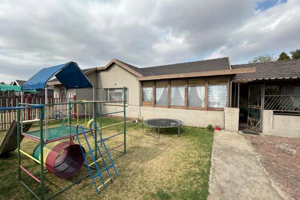 Perfectly located in The General Albertspark, great for family and business alike.
Property Offers:
- 4 Comfortable ...