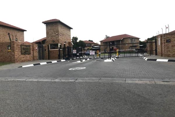 This first-floor unit, measuring 60 square meters, is located in a sought-after and secure complex in Jet Park, Boksburg. 

The area ...