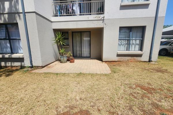 This neat &amp; cozy ground floor unit is situated in the very secure Racecourse View Estate, within close proximity to N12 and ...