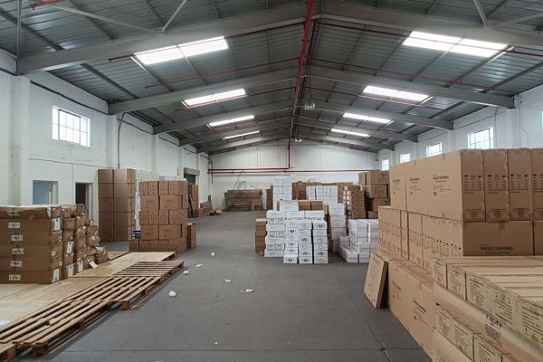 This warehouse provides a spacious and secure environment, adaptable to diverse ...