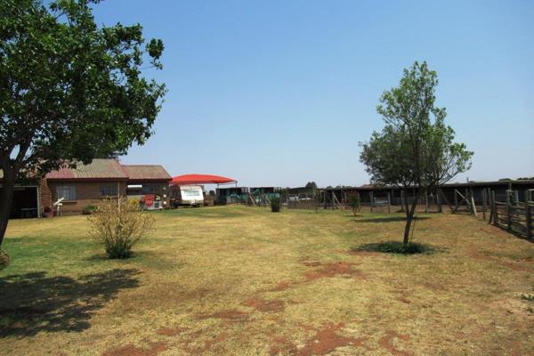 Neat 4-bedroom family home on a 2.1ha Agricultural Holding for sale - selling at only R1 995 000.00

The property is situated only ...