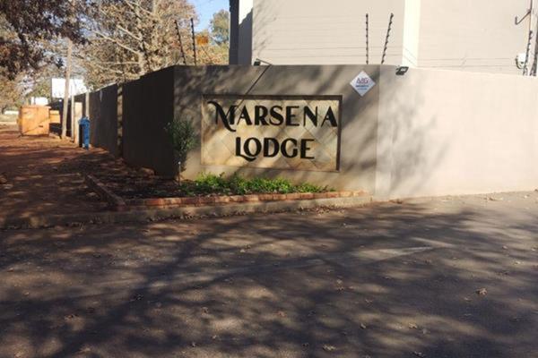 Discover comfort and convenience in this charming 2-bedroom, 1-bathroom flat located on the ground floor of Marsena Lodge. The ...