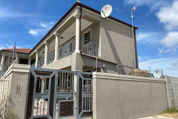 Calling all investors!! 
  
This secure apartment block is located in Delft South and comprises of a total of 10 modern bachelor flats ...