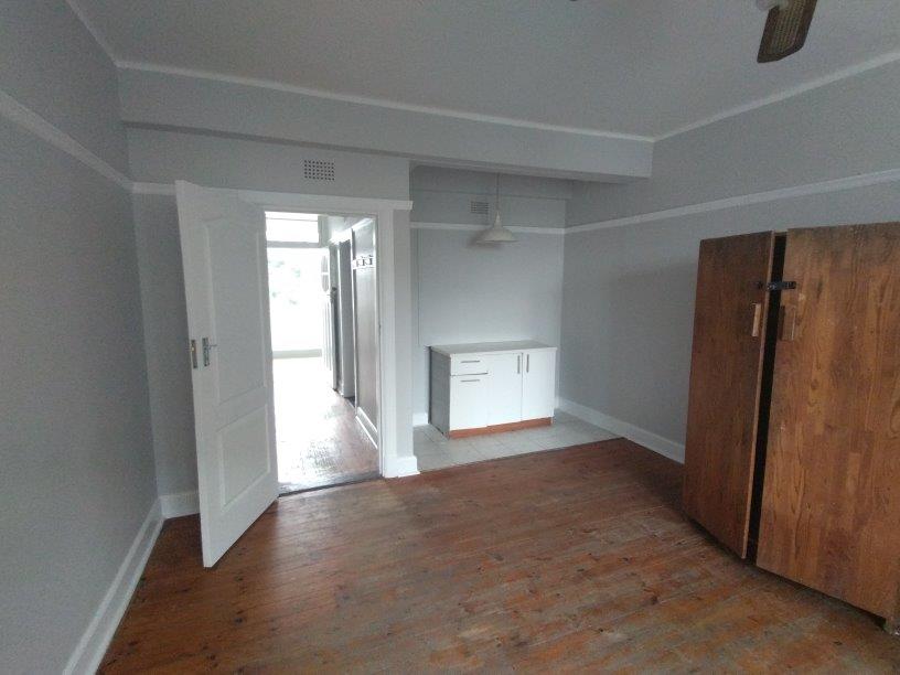 2 Bedroom Apartment / flat to rent in Port Elizabeth Central 9