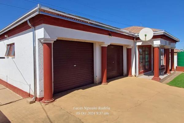 3-bedroom, 2-bathroom home located in the peaceful village of Kekana Gardens, Hammanskraal, just a short drive from Dinokeng Game ...