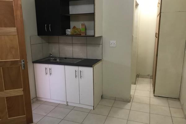 Rental unit available for occupation immediately, its located close to the protestant church. Every unit has own prepaid electricity ...