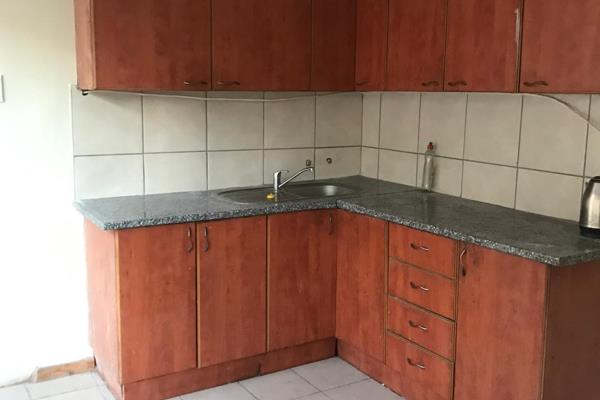 Rental unit available for occupation immediately, its located close to the protestant church. Every unit has own prepaid electricity ...