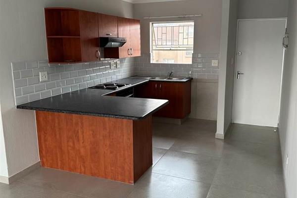 Bedroom Apartment in Prime Midrand Location Secure and Convenient Living!

This ...