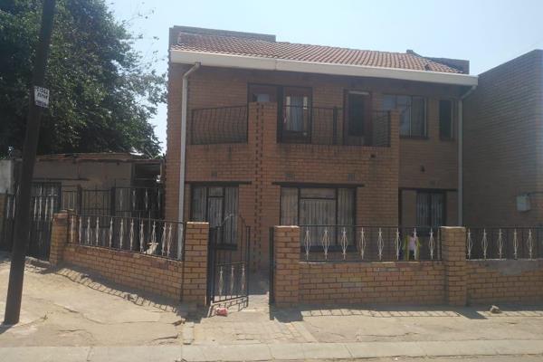 Welcome to your new family oasis in Phiri, Soweto! This impressive 4-bedroom, 2-bathroom home offers the perfect blend of space ...