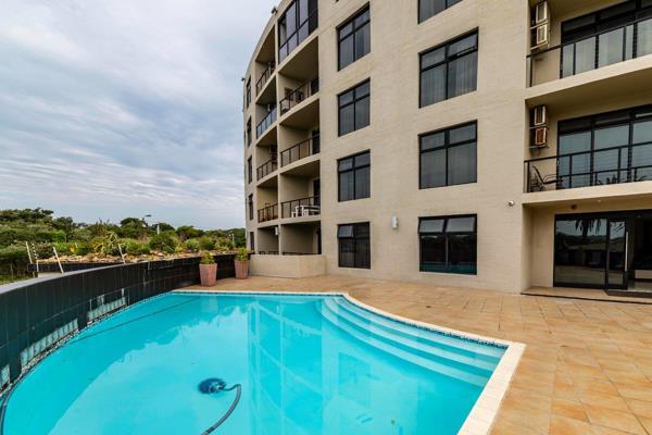 Perfect Lock up and go Lifestyle.

Situated in a sought after neighbourhood and walking distance to the Beach.

This unit offers ...