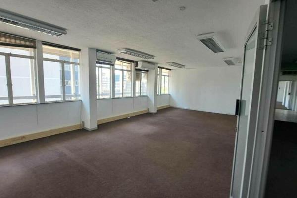 This office space is approximately 758sqm and offers a large open area that can ...