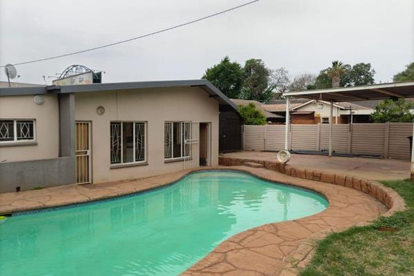 **Charming 2-Bedroom House to Let in Sinoville, Pretoria**

Welcome to your dream home in the heart of Sinoville, Pretoria! This ...