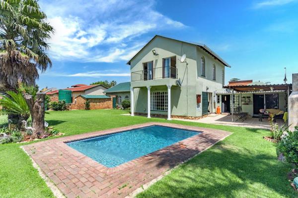 If you&#39;re looking for that special home close to Lae&#168;rskool Helderkruin, other ...