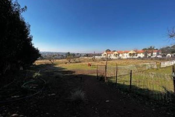 Perfect Potential Development Opportunity

Surrounded by developments these two neighbouring properties measuring in total 3.4242ha ...