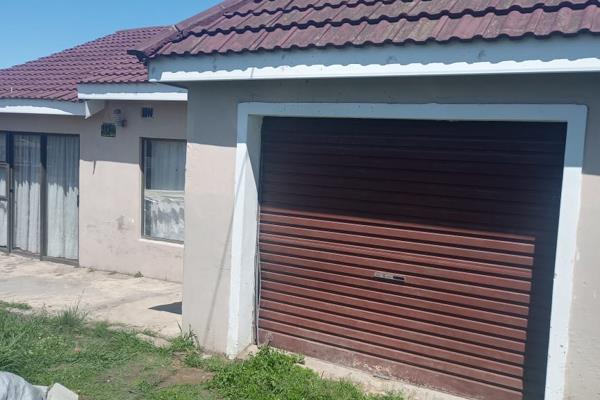 Simphiwe Molefi Properties is proud to introduce this beautiful property located in the ...