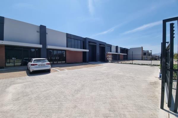 This adaptable warehouse/showroom located in Stonewood Industrial Park, Kraaifontein ...