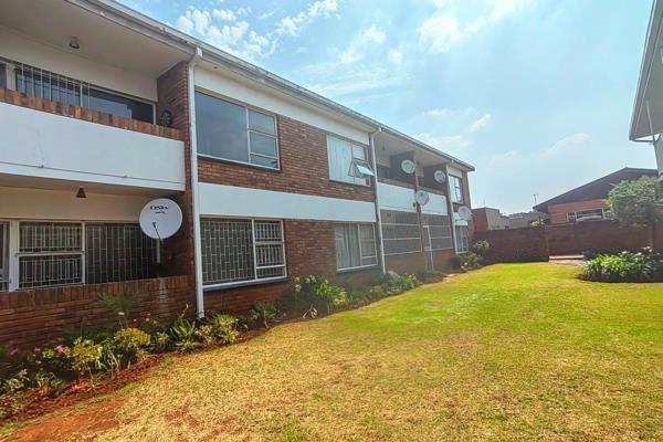 This Flat is situated in a well maintained block of flats which is located in a quiet suburb. 

The flat is situated on the 1st floor ...