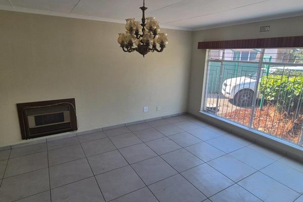 Spacious and quaint family home to let in secure suburb of Farrarmere. This timely yet ...