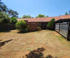 Townhouse for sale in Jan Kempdorp