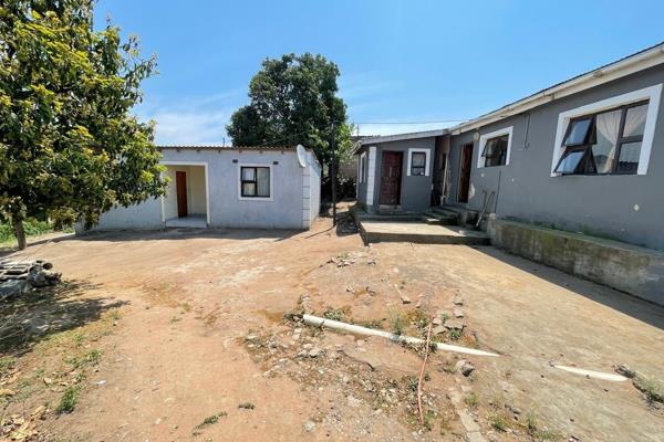 This charming property in Newtown A, Inanda, features a spacious layout perfect for family living. It includes three bedrooms, a ...