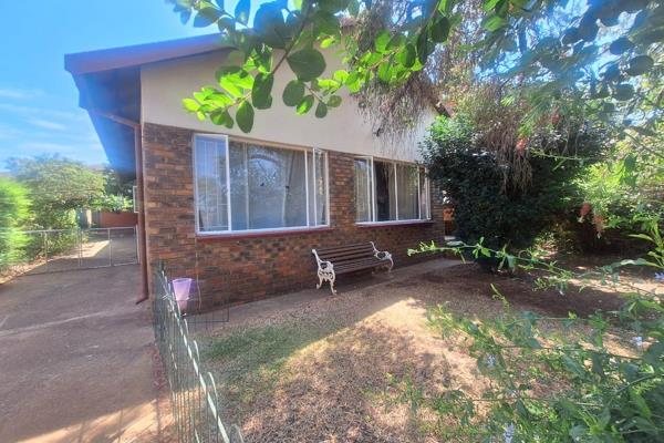 This property is situated in a quiet street in Suiderberg, within close range of schools and shops with easy access to main ...