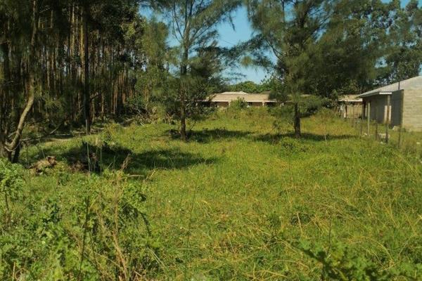 This vacant land is situated in Emzingazi, Eskhaleni kwamlondo and is very close to the road making it easily accessible and has loads ...