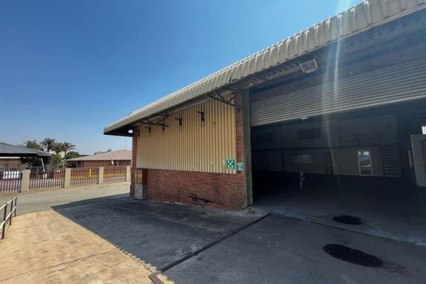 This 1,067m2 warehouse for lease in the highly sought-after Boksburg East area is ...